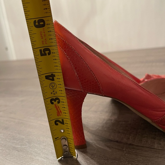 Gianni Bini Genuine Leather Salmon Heels Size 9 - Picture 8 of 9